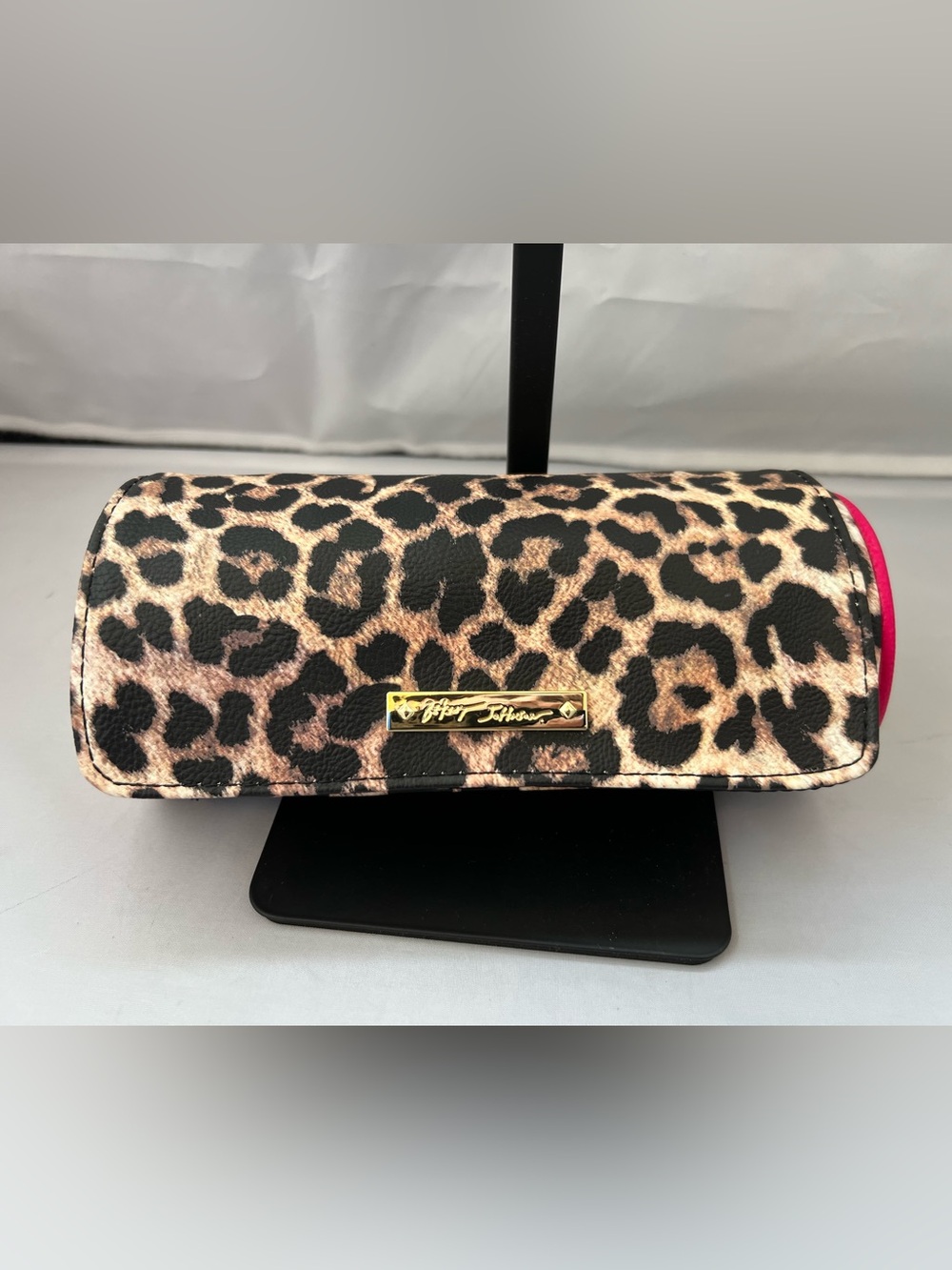 Betsey Johnson Leopard cosmetic pouch - Pink Accent